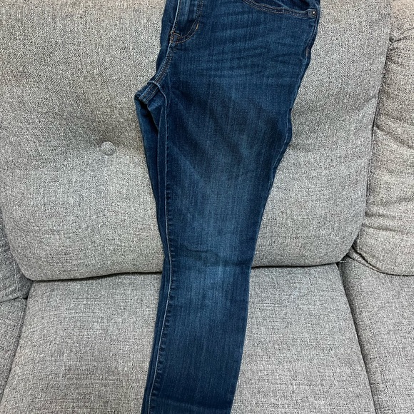 GAP Legging Jeans - Picture 3 of 3